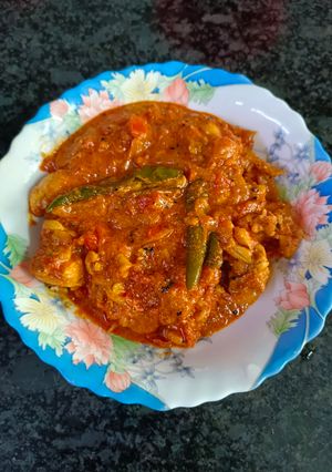 A picture of Achari chicken.