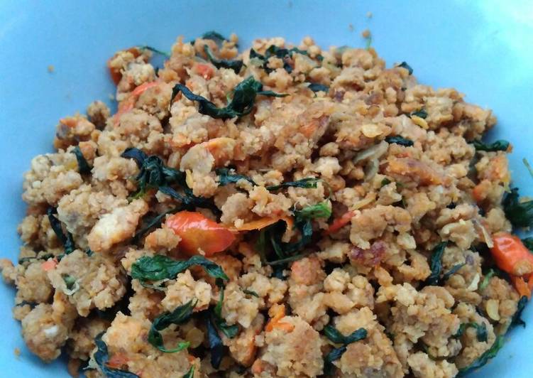 Langkah Mudah untuk Bikin Oncom kemangi pedas yang Bisa Manjain Lidah