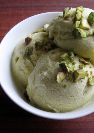 A picture of Pistachio Ice Cream.