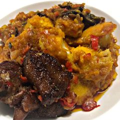 A picture of Asaro served with pepper beef.