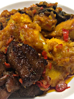 A picture of Asaro served with pepper beef.