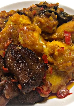 A picture of Asaro served with pepper beef.