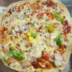 Roti pizza A picture of Roti pizza.