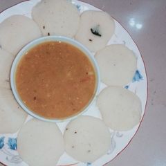 A picture of Idli sambar.