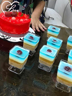 عکسی از دستور "ژله بستنی بلوبری با بیسکوییت"