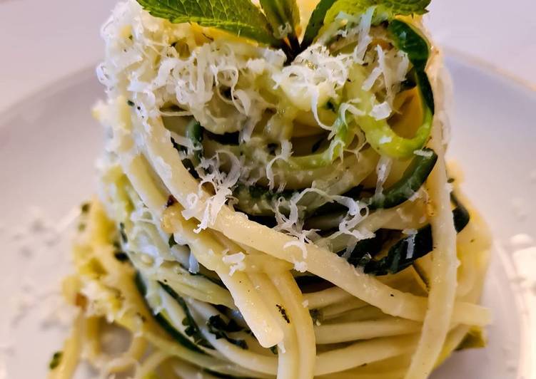 LINGUINE
CON ZUCCHINI E LIMONE
di Jamie Oliver