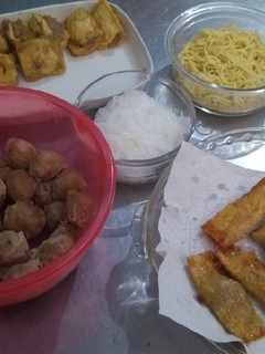 Foto resep Tahu bakso Dan gorengan pangsit (pelengkap bakso)