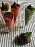 Tapenade de kalamata, higos secos y menta