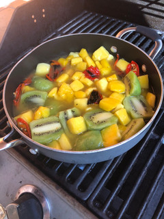 A picture of Kiwi Mango hot sauce.