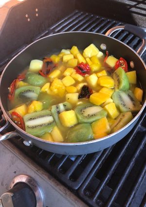 A picture of Kiwi Mango hot sauce.
