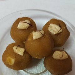 A picture of Sattu laddu.
