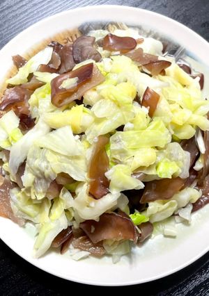 高麗菜炒木耳（快速上桌🔜 的食譜成品照片