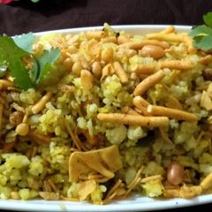 A picture of Jhatpat poha.
