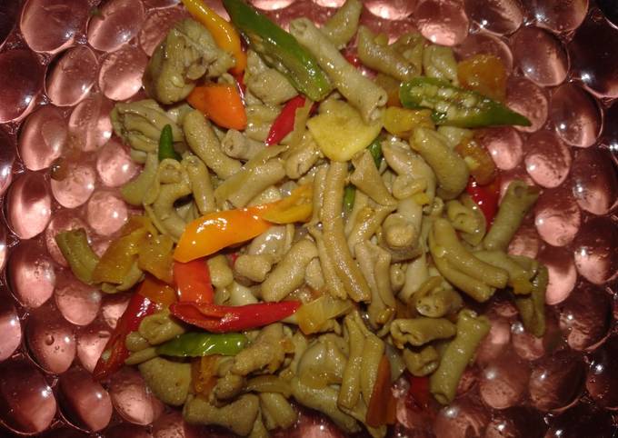 Bagaimana Menyiapkan Tumis usus ayam yang Bikin Ngiler