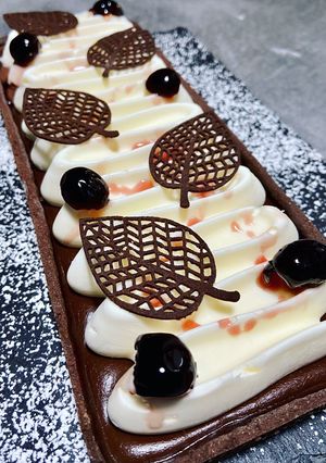 Foto di Crostata moderna foresta nera 😍