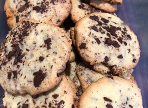 Una foto de Cookies de chips chocolate fácil