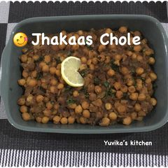 Jhakaas Chole A picture of Jhakaas Chole.