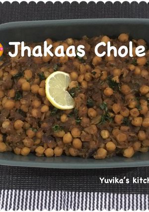 A picture of Jhakaas Chole.
