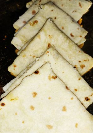 A picture of ময়দার রুটি.