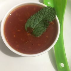 A picture of Tangy beetroot soup.