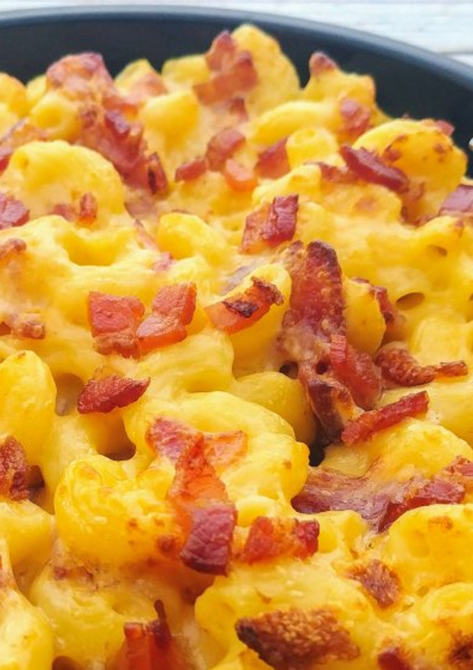 A picture of Bacon Mac and Cheese.