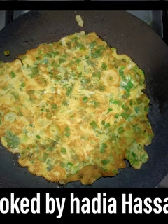 A picture of Spring onion omelet.