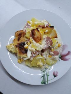 Szalonnás, kukoricás rakott burgonya recept fotója