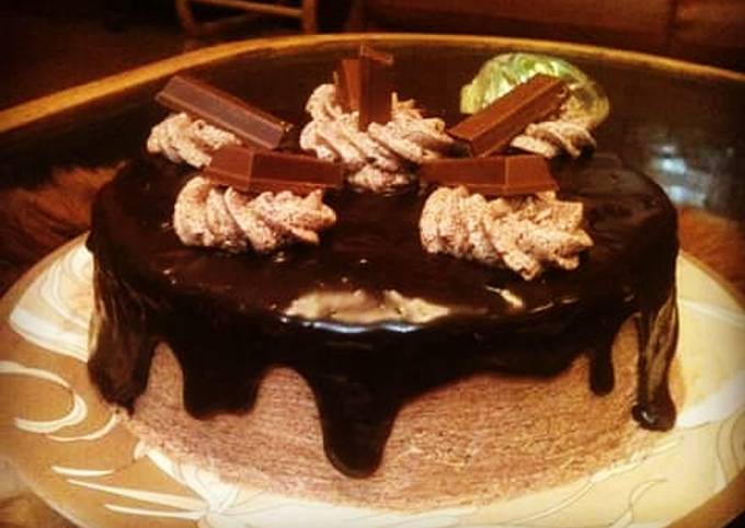 Recipe of Perfect Kit kat cake 🎂