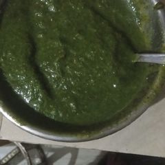 Dhaniya pudina chutney A picture of Dhaniya pudina chutney.