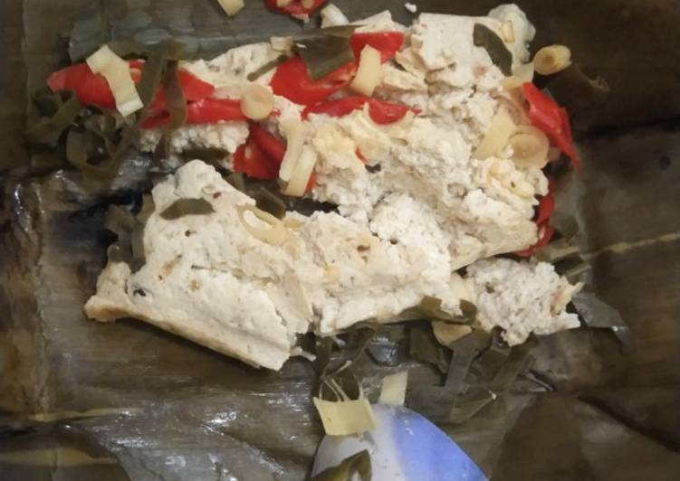 Langkah Mudah untuk Menyiapkan Pepes Tahu Pedas Rasa Seafood Anti Gagal