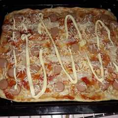 รูปของ Pizza Sosis Mozarella