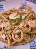 Sagne ritorte al curry con zucchina di albenga e mazzancolle