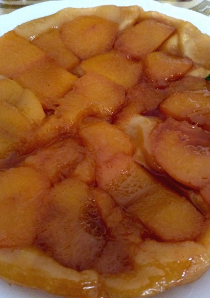 Una foto de Tarta tatin de melocotones