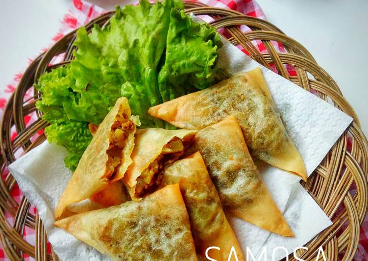 Bagaimana Menyiapkan Samosa yang Bikin Ngiler