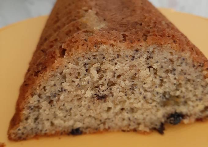 Banana Cake with poppy seeds