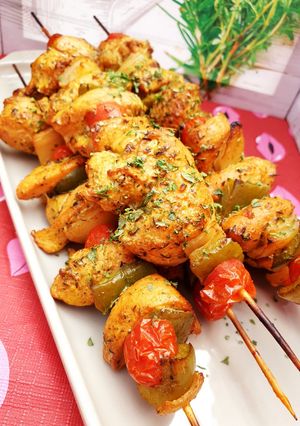 Une photo de Brochettes de poulet marinés au curry cuisson cocotte magimix ou cuisson woodfire