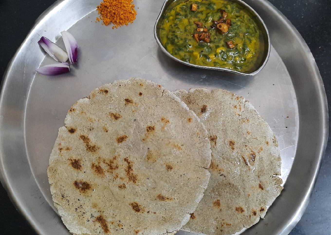 Bajri - jowar bhakri