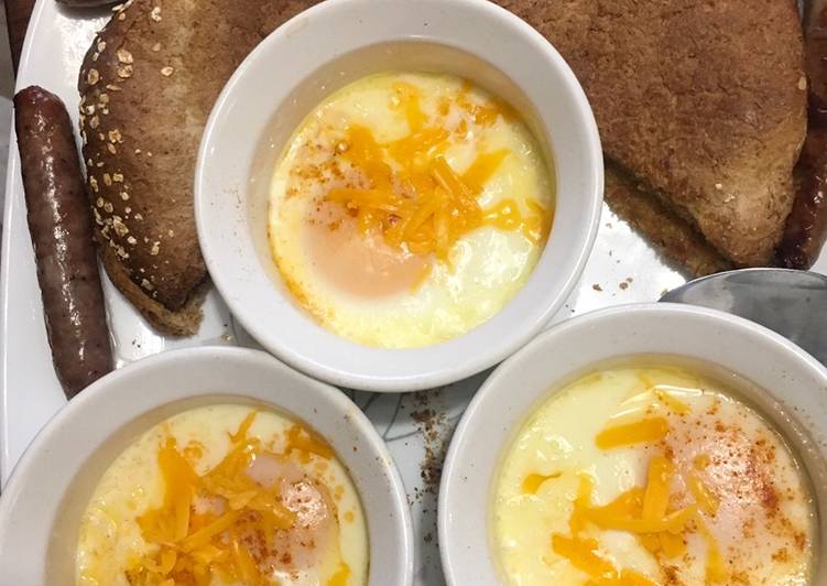 Baked eggs in cream Baked eggs in cream