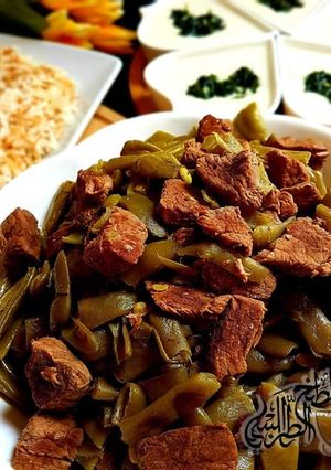 A picture of Continental_green_beans_and_meat.
