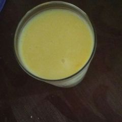 A picture of Fresh mango milk shake.