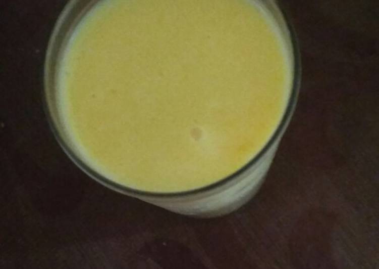 Fresh mango milk shake