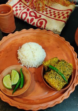 রুই সর্ষে পোস্ত ঝাল (rui sorshe posto jhal recipe in Bengali) রেসিপির প্রধান ছবি
