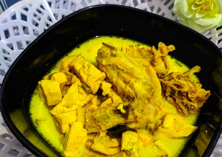 Opor ayam tahu