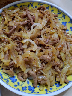 滑順下飯の洋蔥炒肉絲 的食譜成品照片