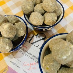 A picture of Bajre ke Laddu (Pearl millet).