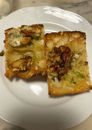 Foto di Bruschette di capesante marinate al finocchietto selvatico