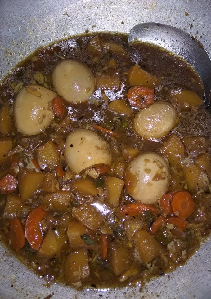 Foto resep Semur Telor kentang + wortel enak