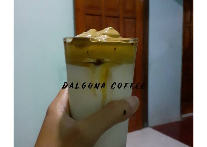 7. Dalgona Coffee, Tanpa Mixer