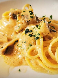 Una foto de Espaguetis con Champiñones a la crema