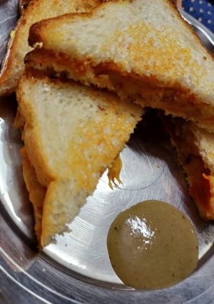आलू सैंडविच (aloo sandwich recipe in Hindi) रेसिपी मुख्य फोटो